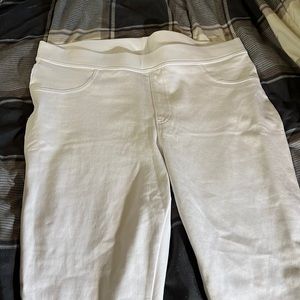 NWOT Time and Tru capri leggings